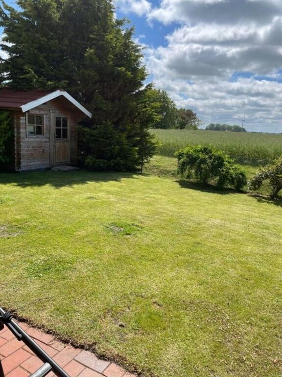 Willa Nordseekueste Am Deich Mit Schoenem Garten Neßmersiel Zewnętrze zdjęcie