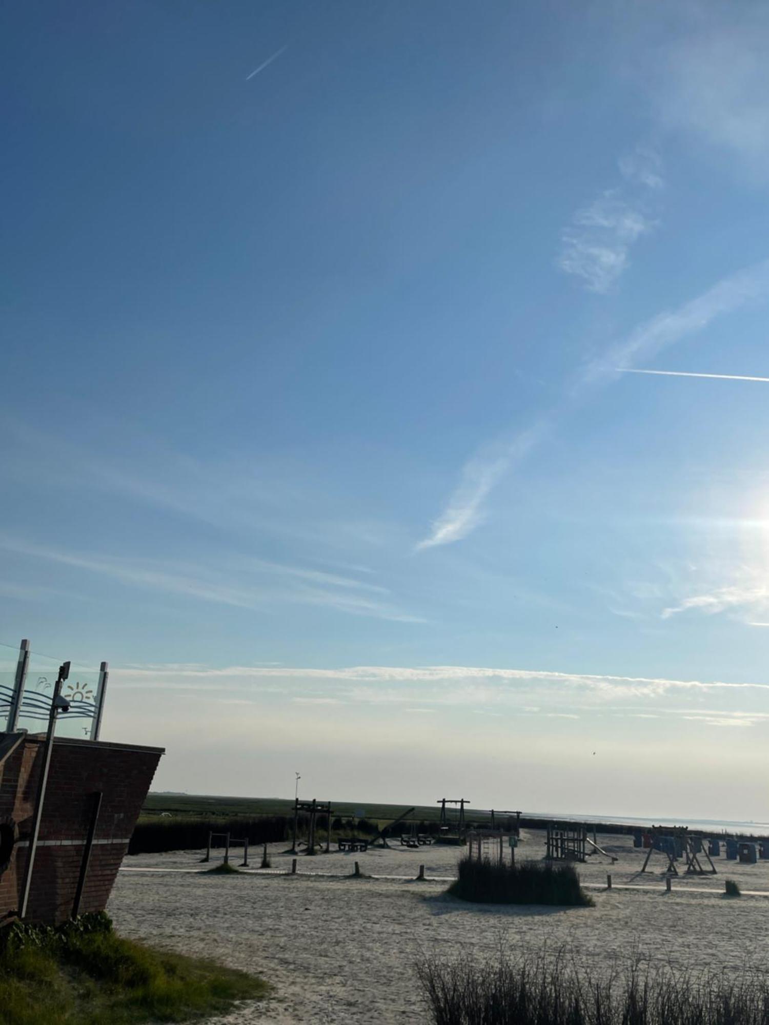 Willa Nordseekueste Am Deich Mit Schoenem Garten Neßmersiel Zewnętrze zdjęcie